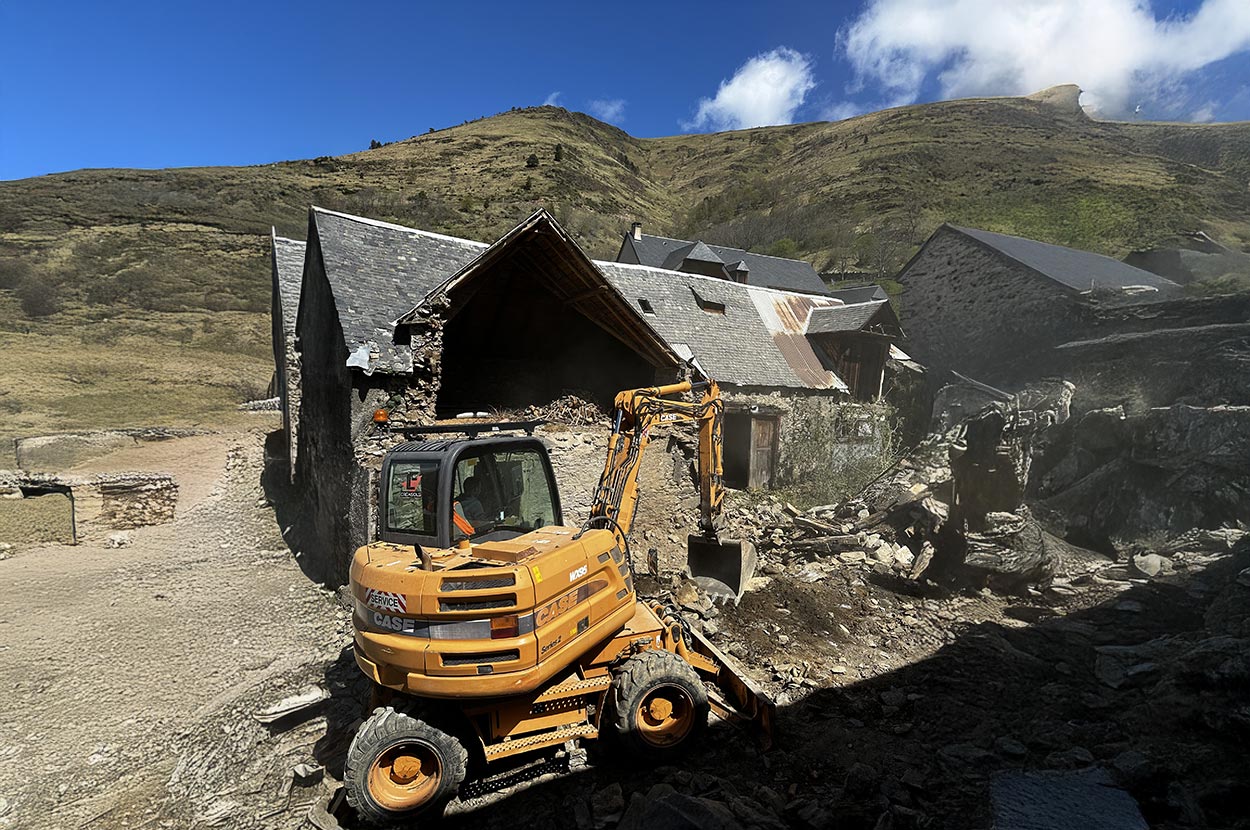 Aménagement extérieur 32, Aménagement extérieur Péguilhan, Aménagement extérieur Saint-Gaudens, Assainissement 32, Assainissement Péguilhan, Assainissement Saint-Gaudens, Démolition 32, Démolition Péguilhan, Démolition Saint-Gaudens, Enrobés 32, Enrobés Péguilhan, Enrobés Saint-Gaudens, Goudronnage 32, Goudronnage Péguilhan, Goudronnage Saint-Gaudens, Rétention eau pluviale 32, Rétention eau pluviale Péguilhan, Rétention eau pluviale Saint-Gaudens, Travaux de démolition 32, Travaux de démolition Péguilhan, Travaux de démolition Saint-Gaudens