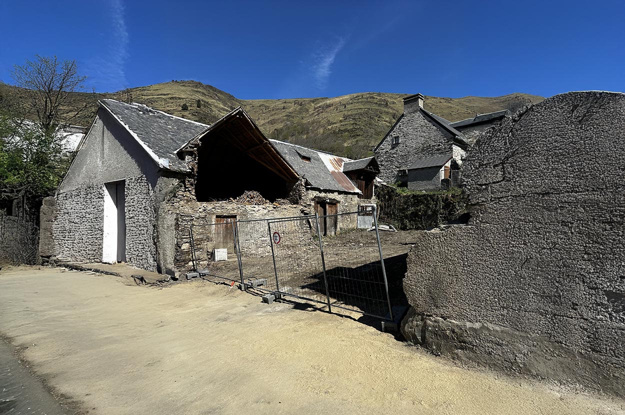 Aménagement extérieur 32, Aménagement extérieur Péguilhan, Aménagement extérieur Saint-Gaudens, Assainissement 32, Assainissement Péguilhan, Assainissement Saint-Gaudens, Démolition 32, Démolition Péguilhan, Démolition Saint-Gaudens, Enrobés 32, Enrobés Péguilhan, Enrobés Saint-Gaudens, Goudronnage 32, Goudronnage Péguilhan, Goudronnage Saint-Gaudens, Rétention eau pluviale 32, Rétention eau pluviale Péguilhan, Rétention eau pluviale Saint-Gaudens, Travaux de démolition 32, Travaux de démolition Péguilhan, Travaux de démolition Saint-Gaudens