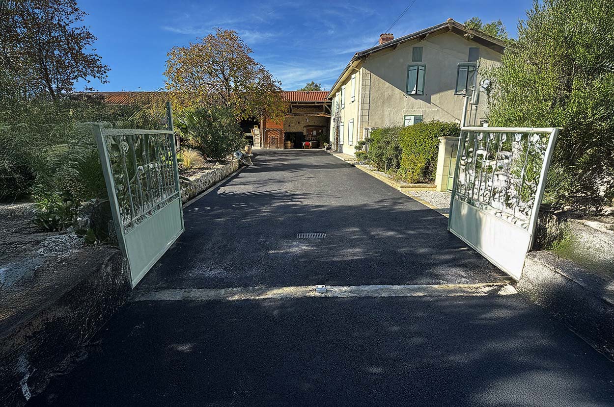 Aménagement extérieur 32, Aménagement extérieur Péguilhan, Aménagement extérieur Saint-Gaudens, Assainissement 32, Assainissement Péguilhan, Assainissement Saint-Gaudens, Démolition 32, Démolition Péguilhan, Démolition Saint-Gaudens, Enrobés 32, Enrobés Péguilhan, Enrobés Saint-Gaudens, Goudronnage 32, Goudronnage Péguilhan, Goudronnage Saint-Gaudens, Rétention eau pluviale 32, Rétention eau pluviale Péguilhan, Rétention eau pluviale Saint-Gaudens, Travaux de démolition 32, Travaux de démolition Péguilhan, Travaux de démolition Saint-Gaudens