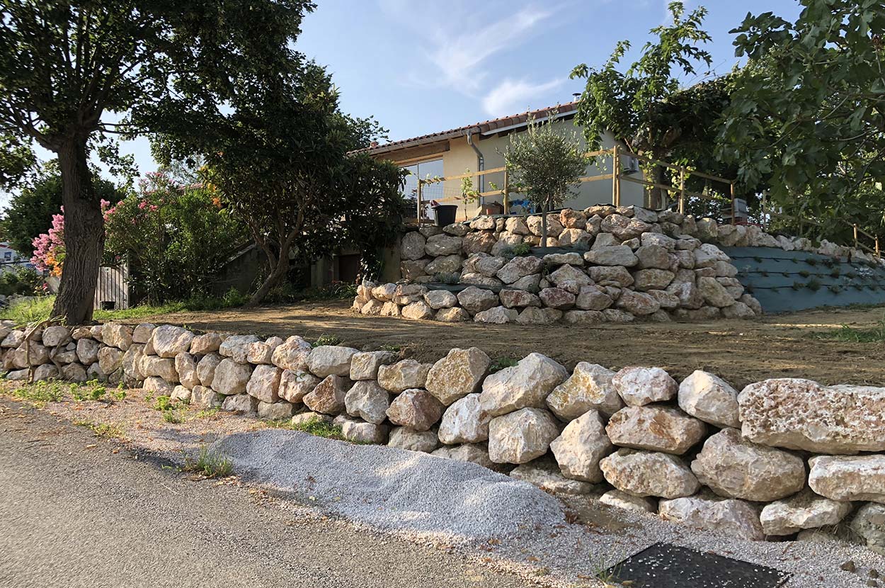 Aménagement extérieur 32, Aménagement extérieur Péguilhan, Aménagement extérieur Saint-Gaudens, Assainissement 32, Assainissement Péguilhan, Assainissement Saint-Gaudens, Démolition 32, Démolition Péguilhan, Démolition Saint-Gaudens, Enrobés 32, Enrobés Péguilhan, Enrobés Saint-Gaudens, Goudronnage 32, Goudronnage Péguilhan, Goudronnage Saint-Gaudens, Rétention eau pluviale 32, Rétention eau pluviale Péguilhan, Rétention eau pluviale Saint-Gaudens, Travaux de démolition 32, Travaux de démolition Péguilhan, Travaux de démolition Saint-Gaudens